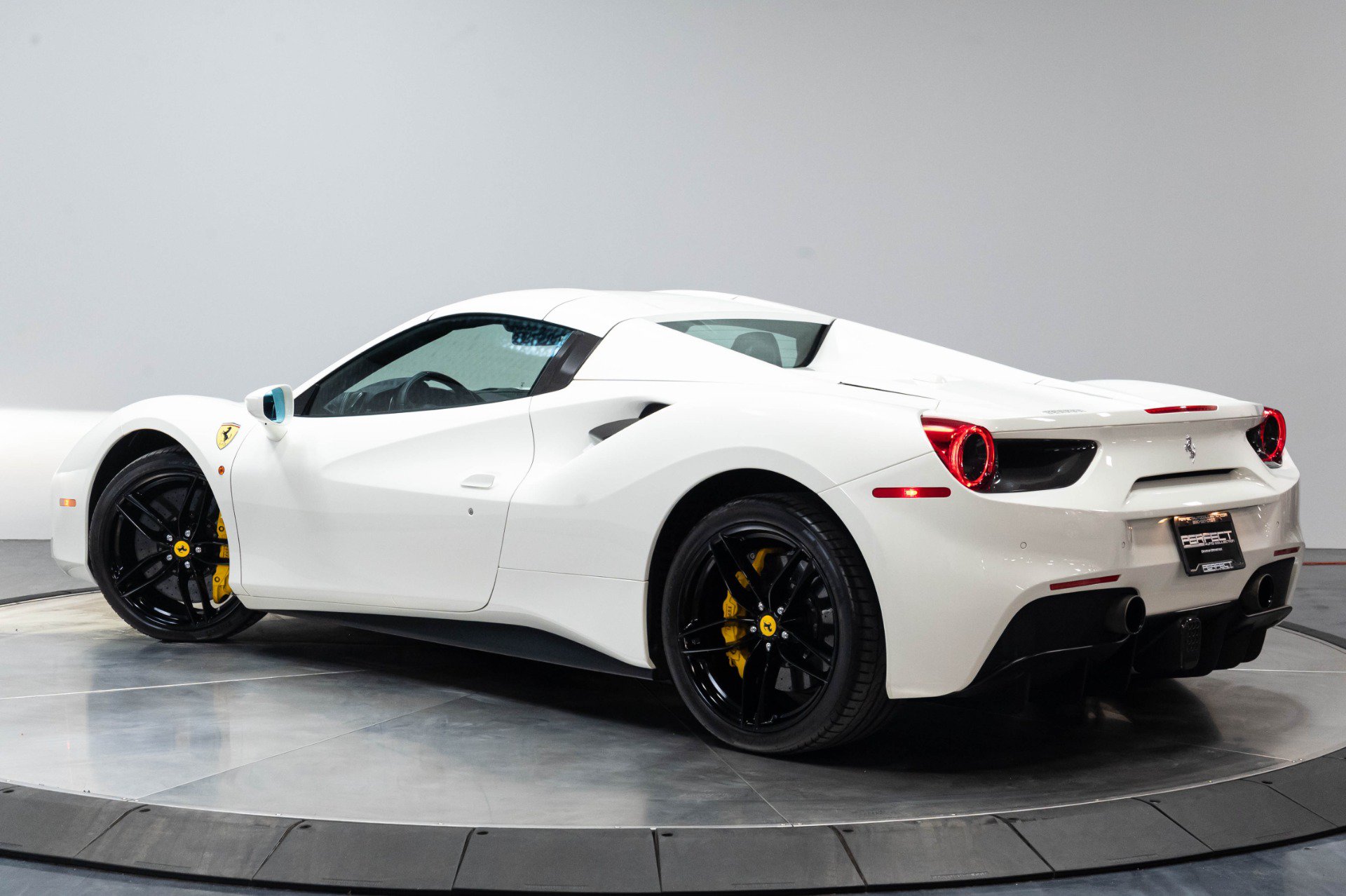 Used 2016 Ferrari 488 Spider RWD image 63