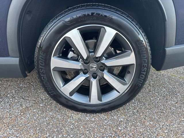 Used 2025 Honda Pilot Touring image 9