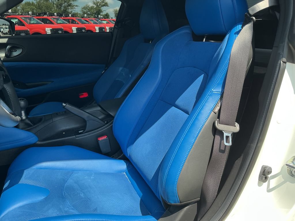 Used 2024 Nissan Z Performance w/ Floor Mat Package RWD image 6