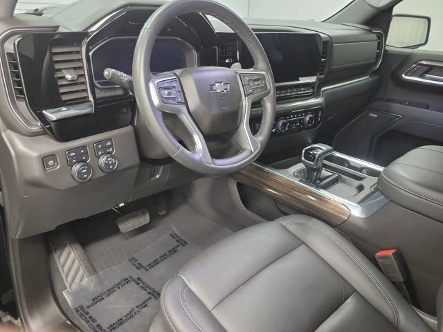 Used 2024 Chevrolet Silverado 1500 LT Trail Boss w/ Convenience Package II AWD/4WD image 21
