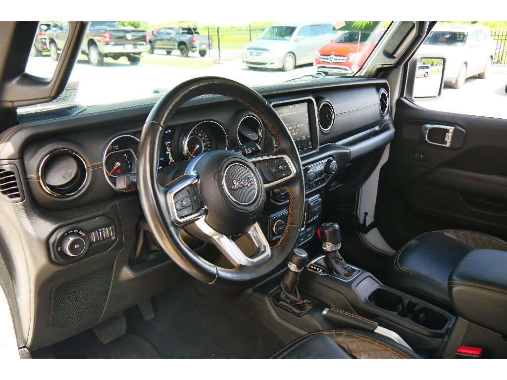Used 2022 Jeep Wrangler Unlimited Sahara AWD/4WD image 13