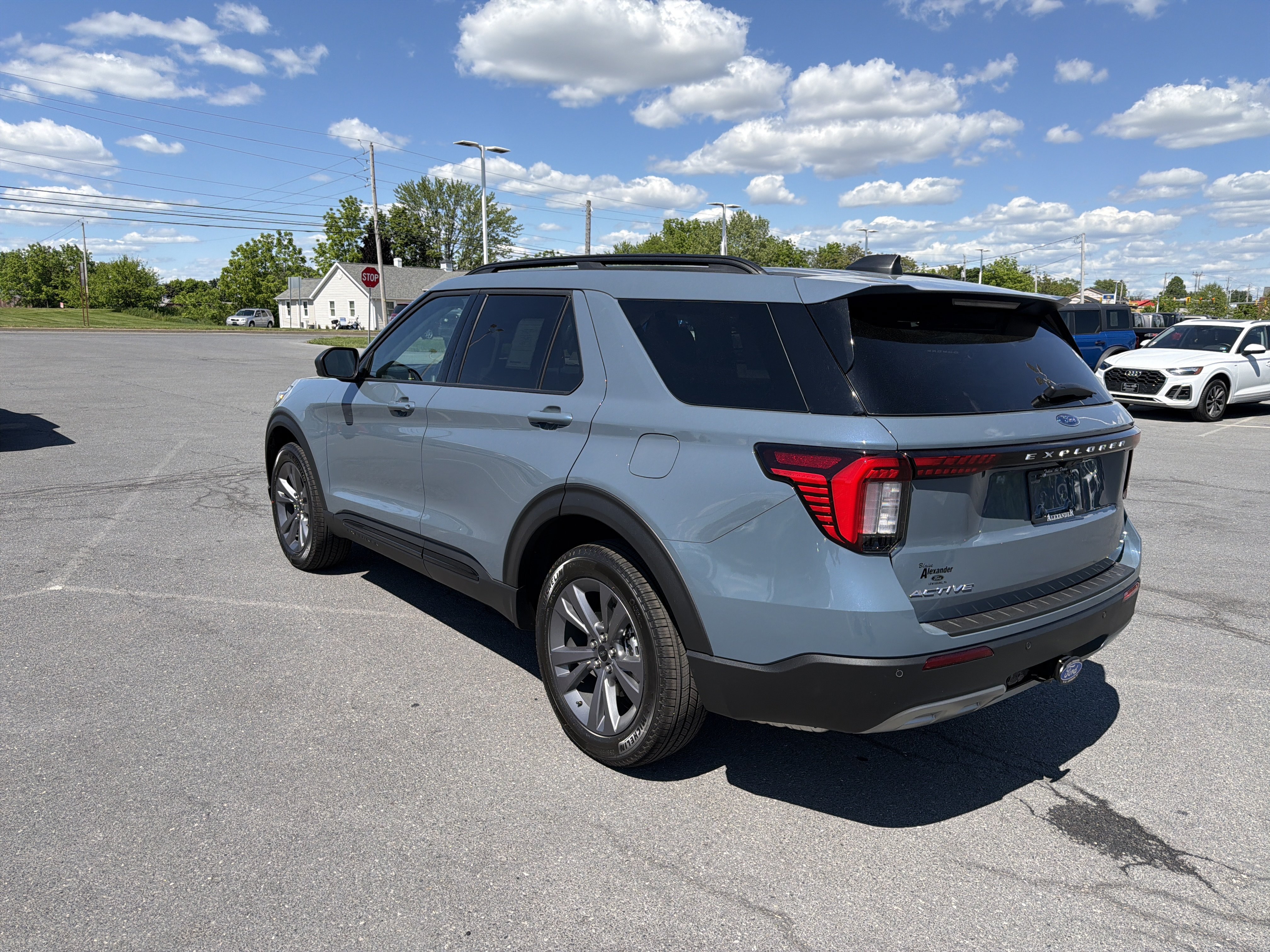 New 2026 Ford Explorer Active w/ Active Comfort Package AWD/4WD image 6