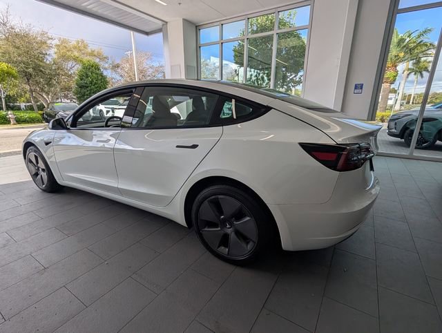 Used 2023 Tesla Model 3 Standard Range image 9