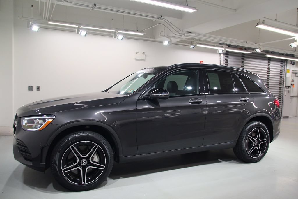 Used 2022 Mercedes-Benz GLC 300 4MATIC image 4