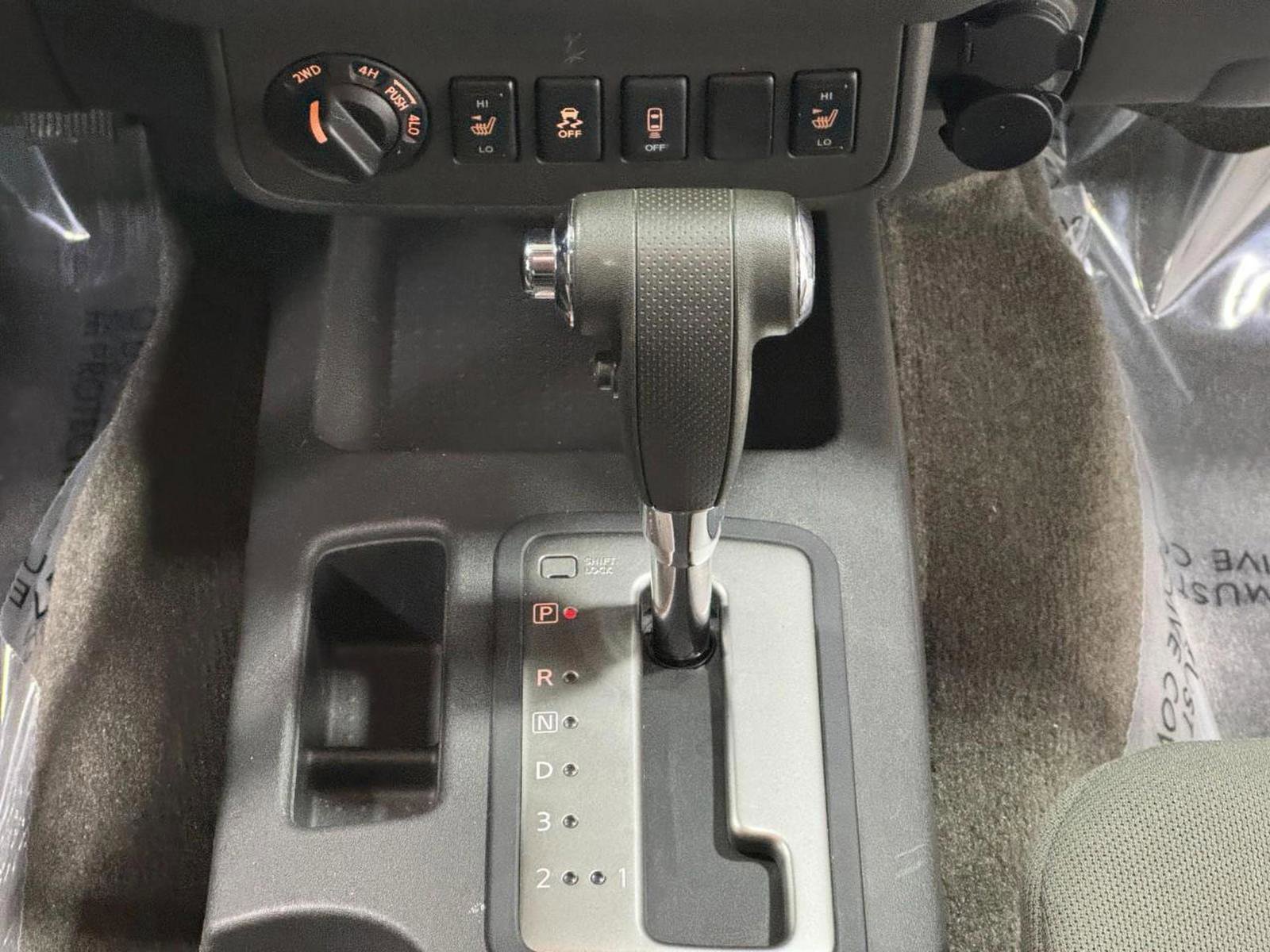 Used 2014 Nissan Frontier SV w/ SV Value Truck Package image 14