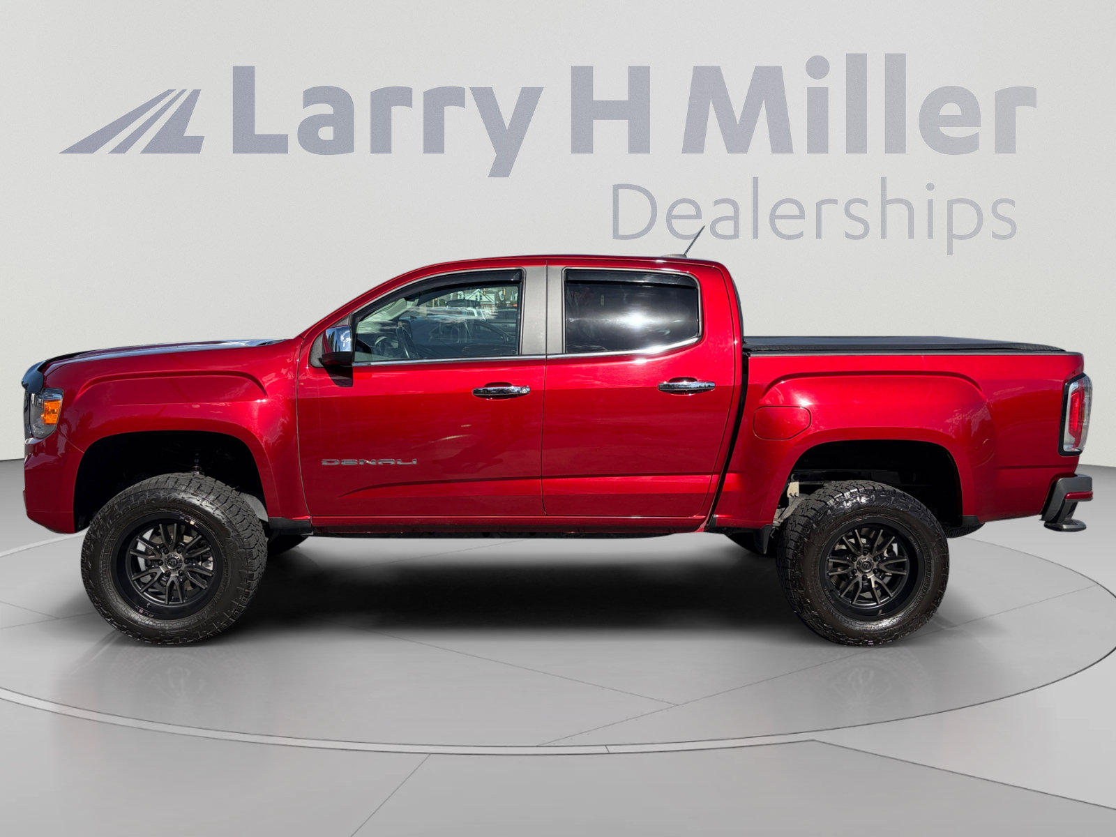 Used 2021 GMC Canyon Denali AWD/4WD image 2