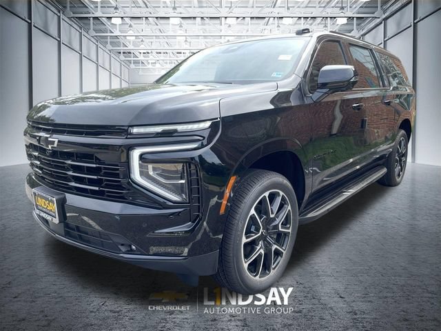 New 2026 Chevrolet Suburban RST w/ RST Capability Package AWD/4WD image 4