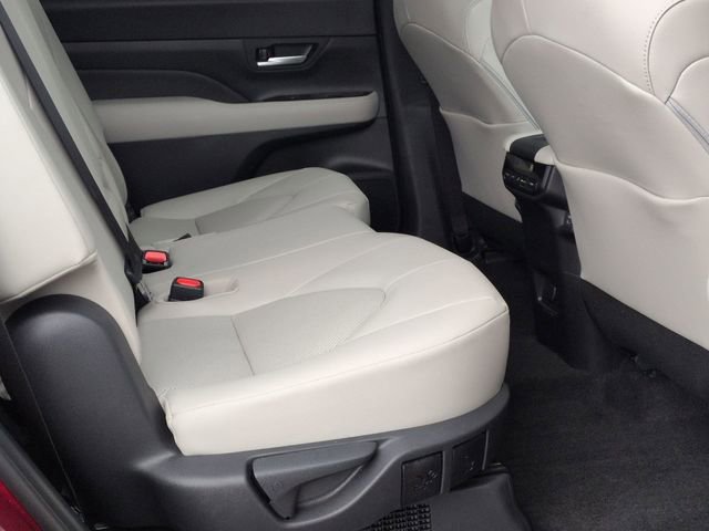 Certified 2026 Toyota Grand Highlander XLE image 29