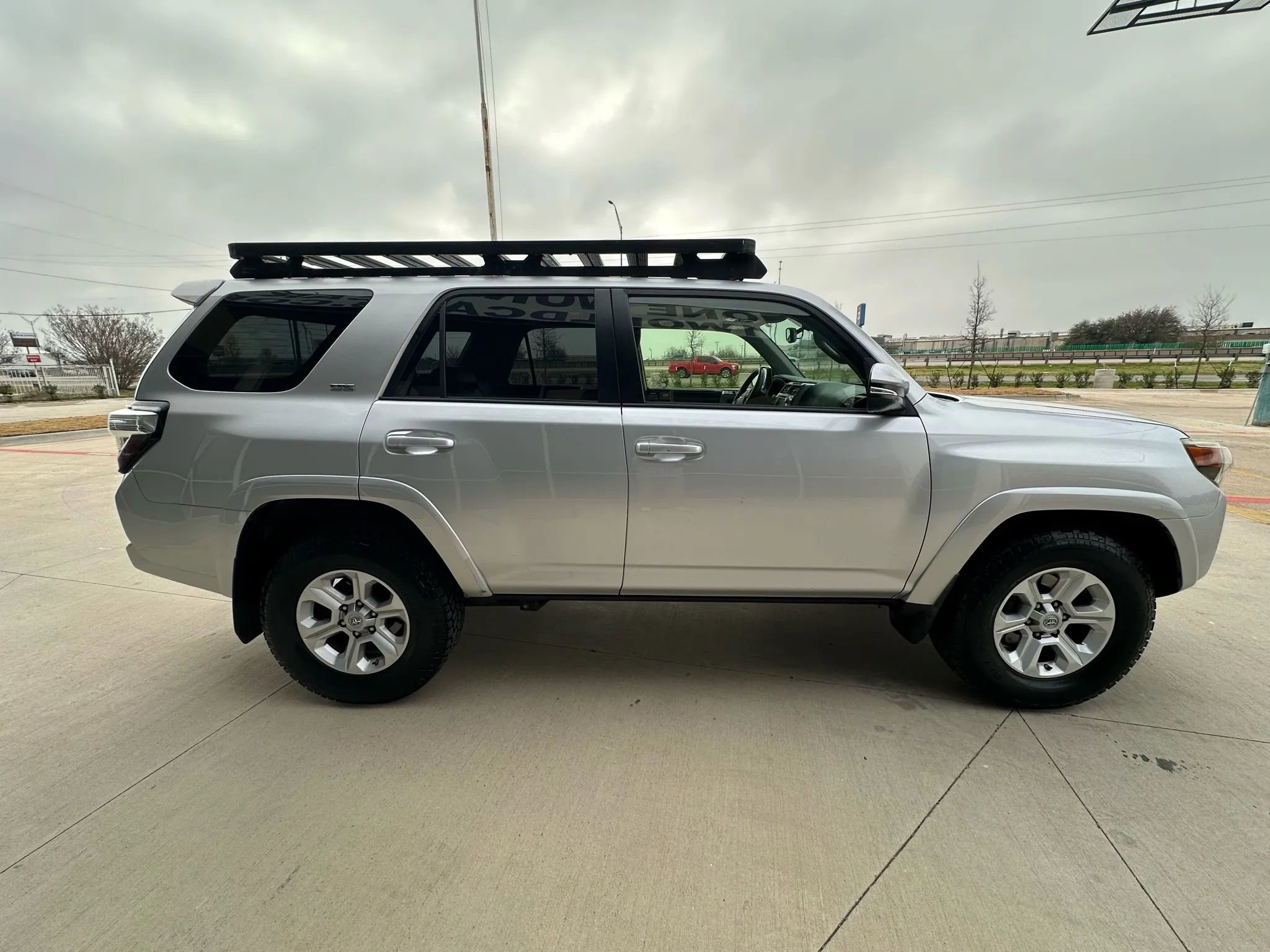 Used 2014 Toyota 4Runner SR5 Premium image 6