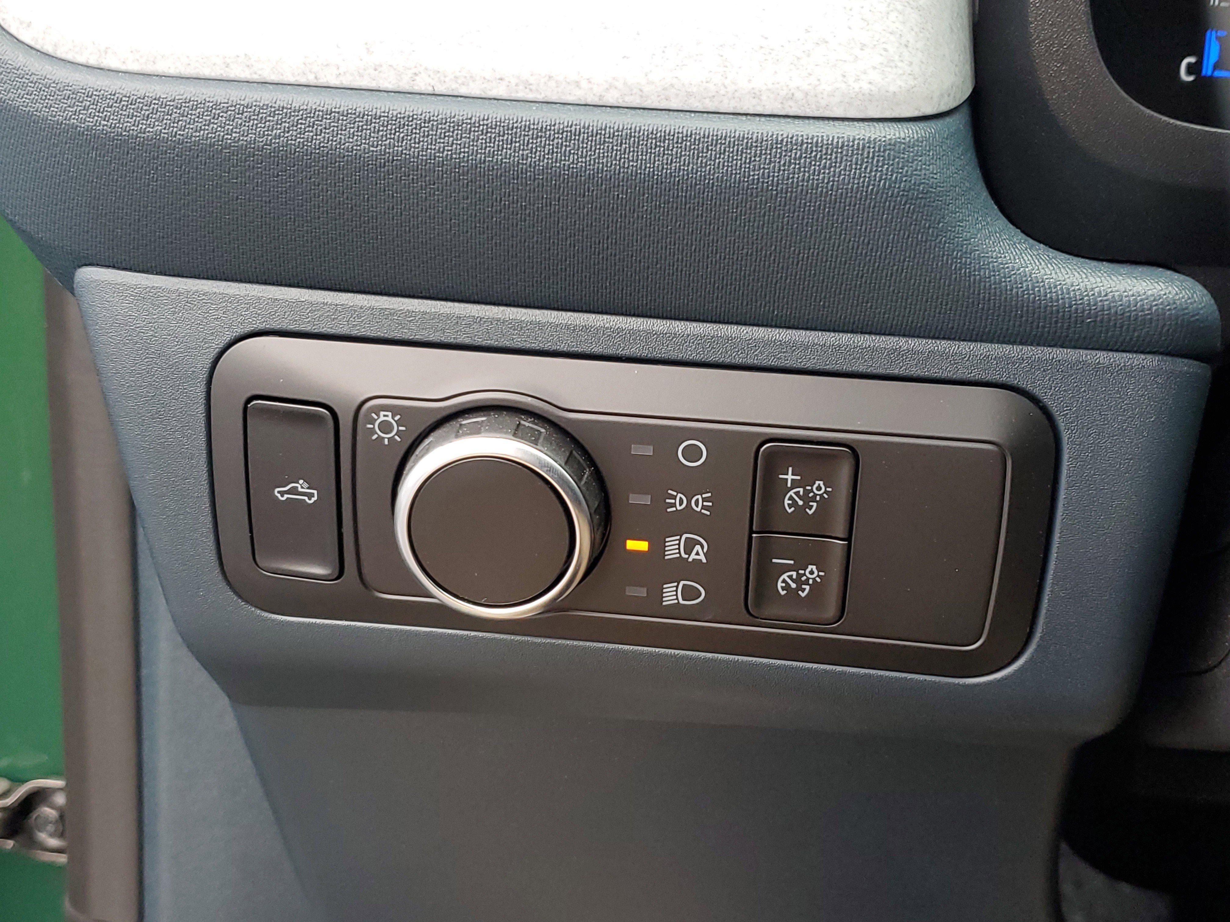 New 2025 Ford Maverick XLT w/ XLT Luxury Package image 28