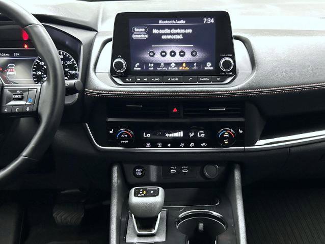 Certified 2025 Nissan Rogue SV image 13