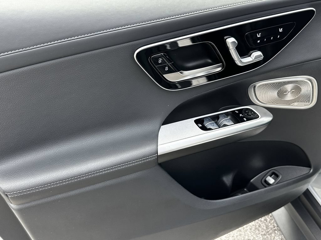 Certified 2024 Mercedes-Benz GLC 300 image 11