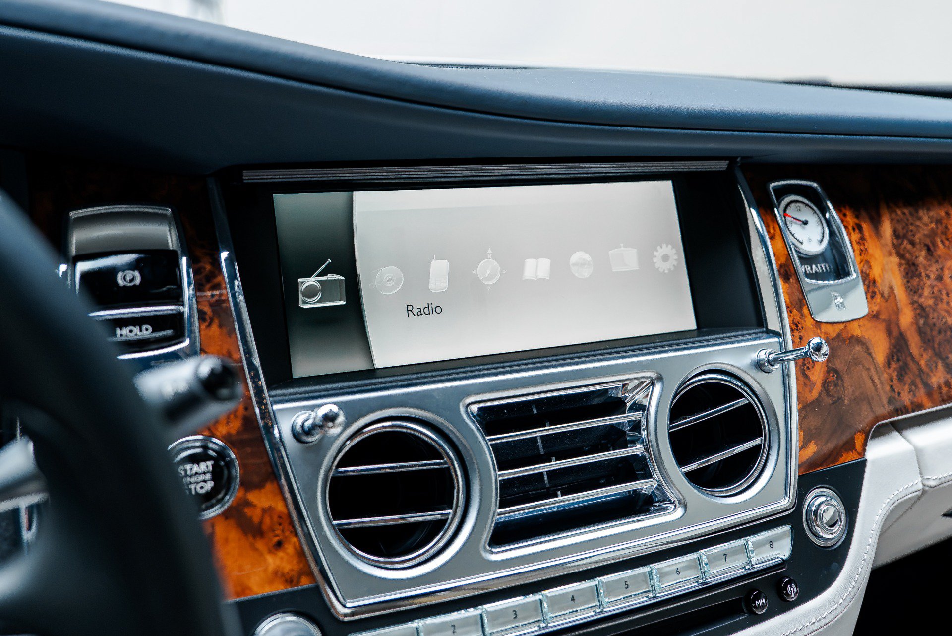 Used 2014 Rolls-Royce Wraith RWD image 39