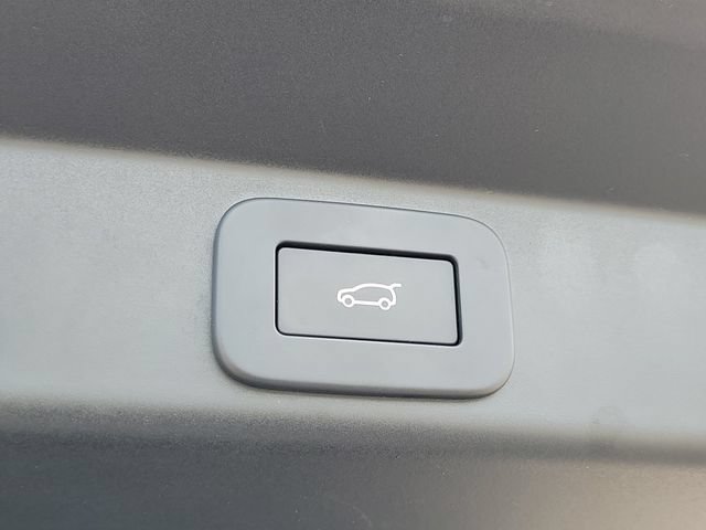 Used 2025 Land Rover Range Rover Sport SE AWD/4WD image 8