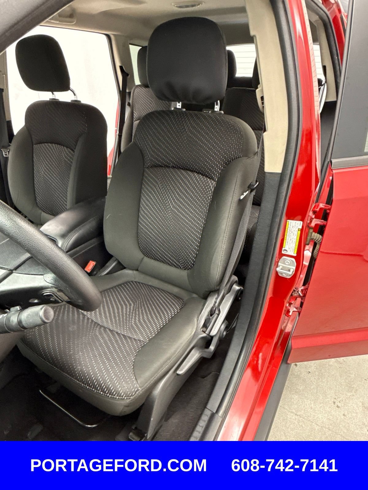Used 2019 Dodge Journey SE FWD image 10