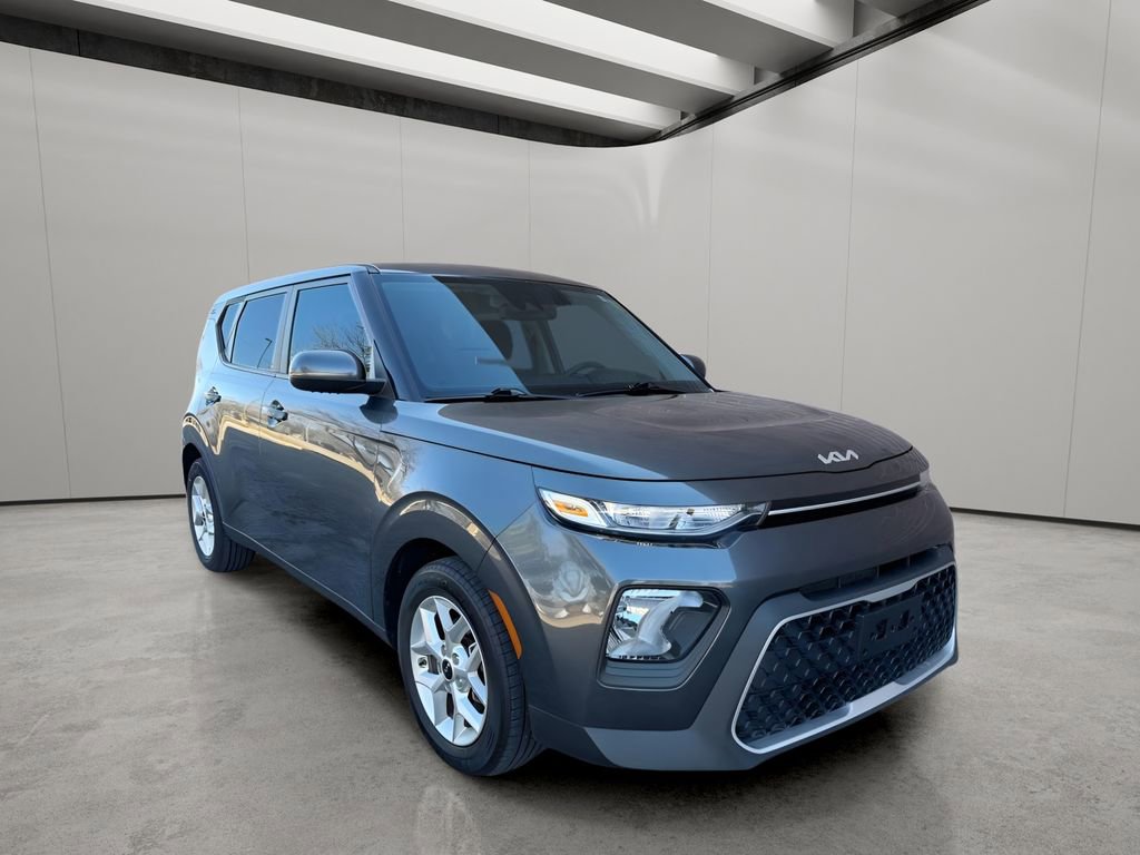 Used 2022 Kia Soul LX w/ Technology Package FWD image 8