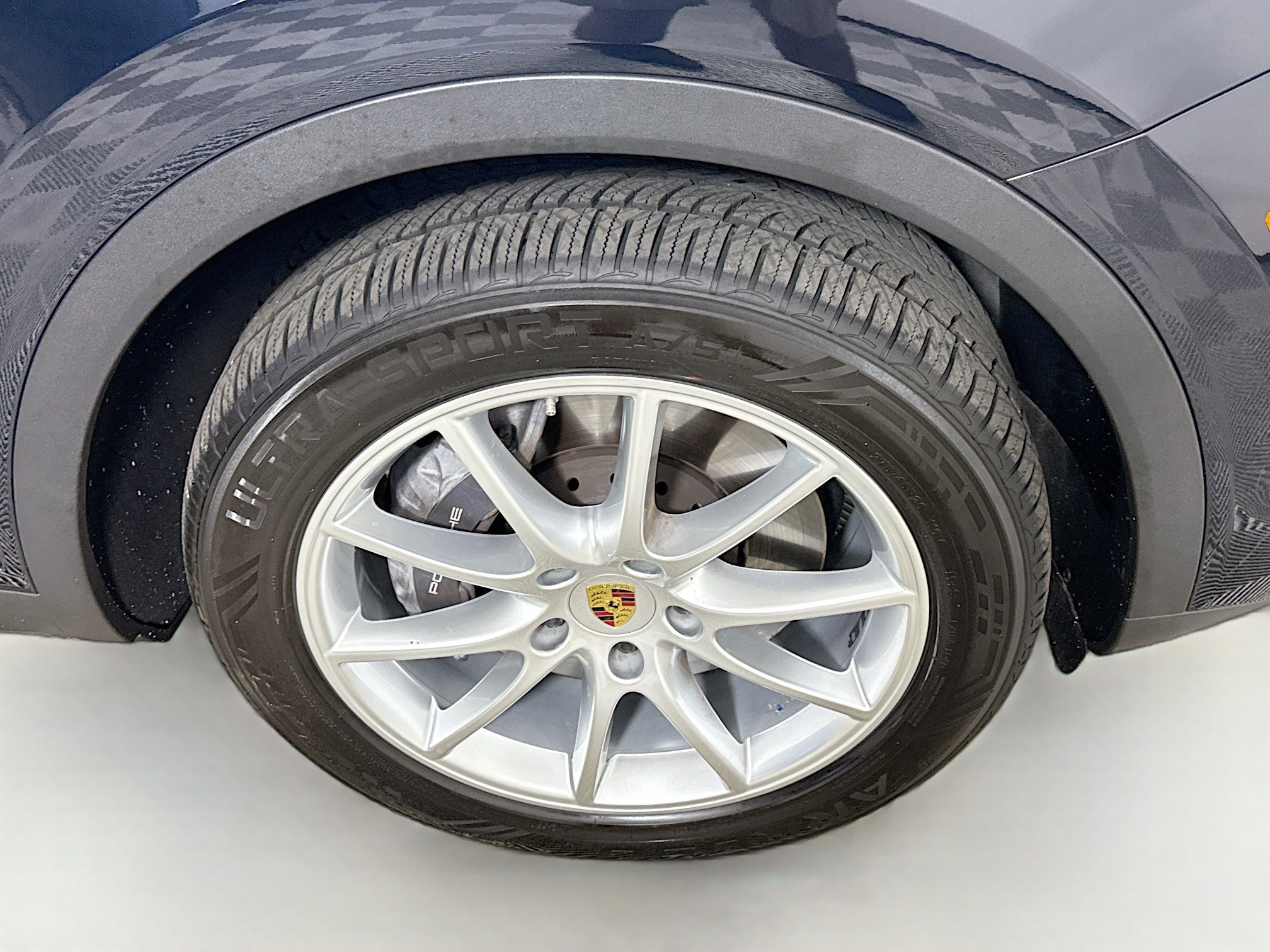 Used 2021 Porsche Cayenne image 31