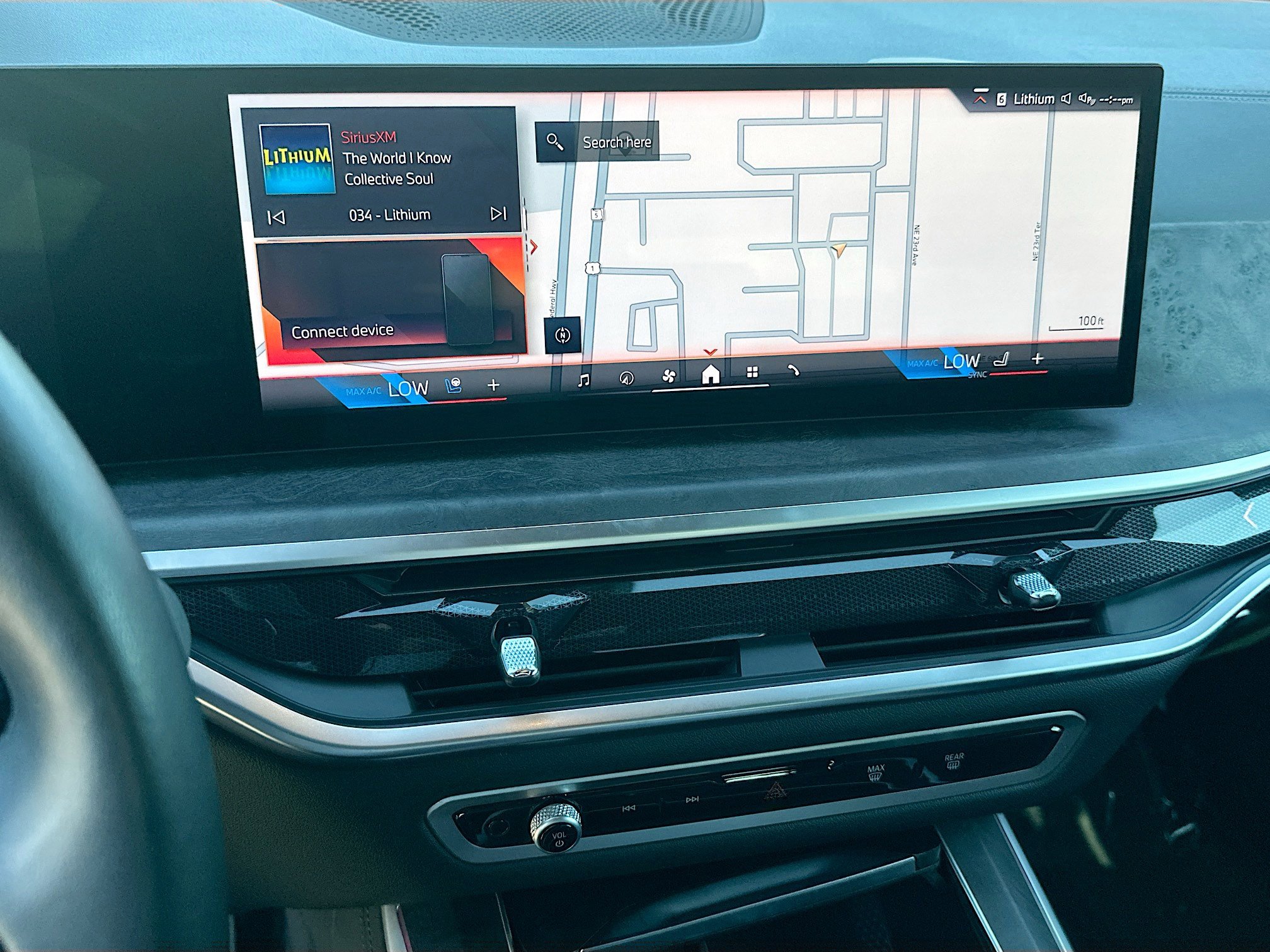 Used 2025 BMW X5 sDrive40i image 13