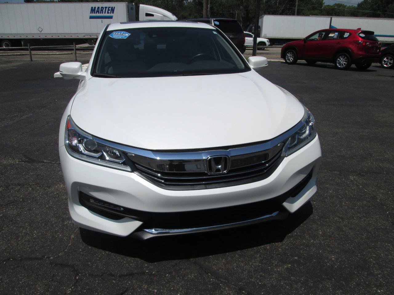 Used 2017 Honda Accord EX-L image 10