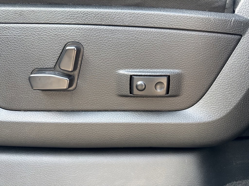 Used 2023 RAM 2500 Big Horn w/ Level 1 Equipment Group image 31