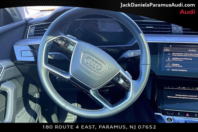 Used 2023 Audi e-tron Premium Plus w/ Premium Plus Package AWD/4WD image 5