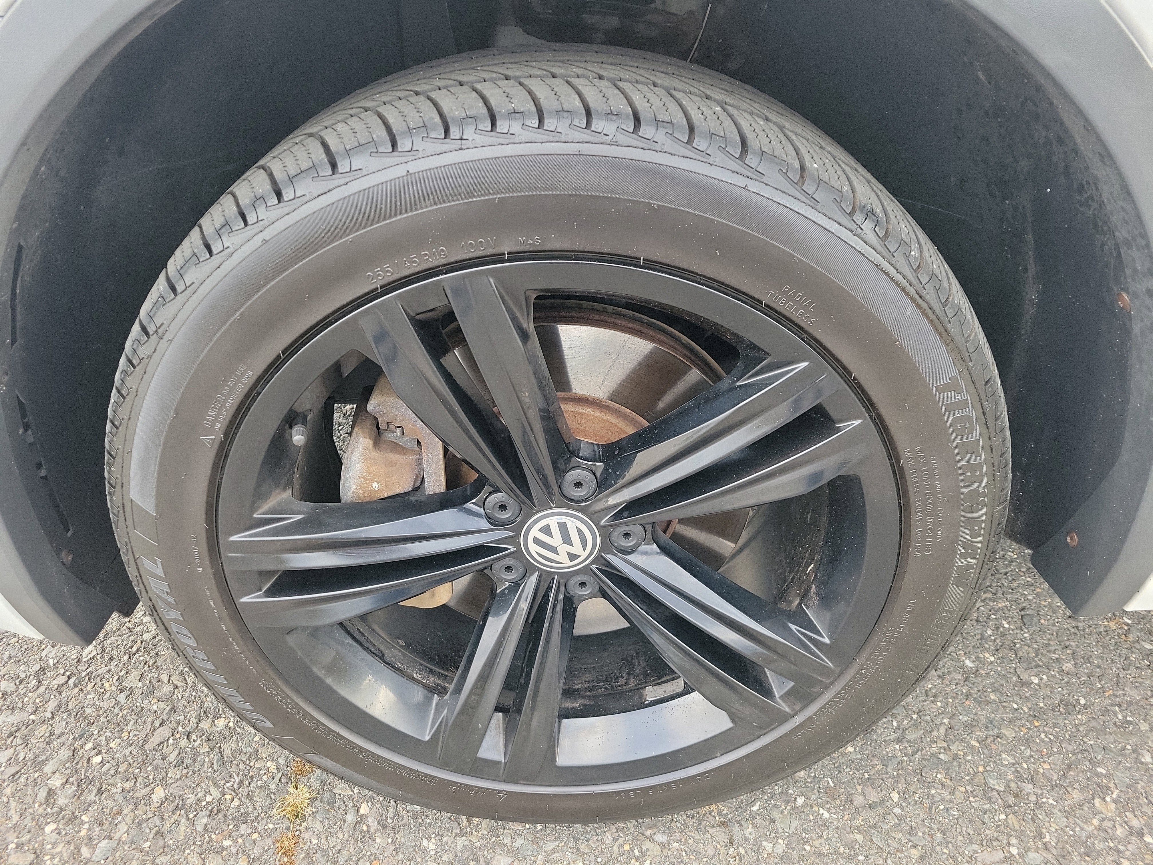 Used 2019 Volkswagen Tiguan SEL Premium R-Line image 12