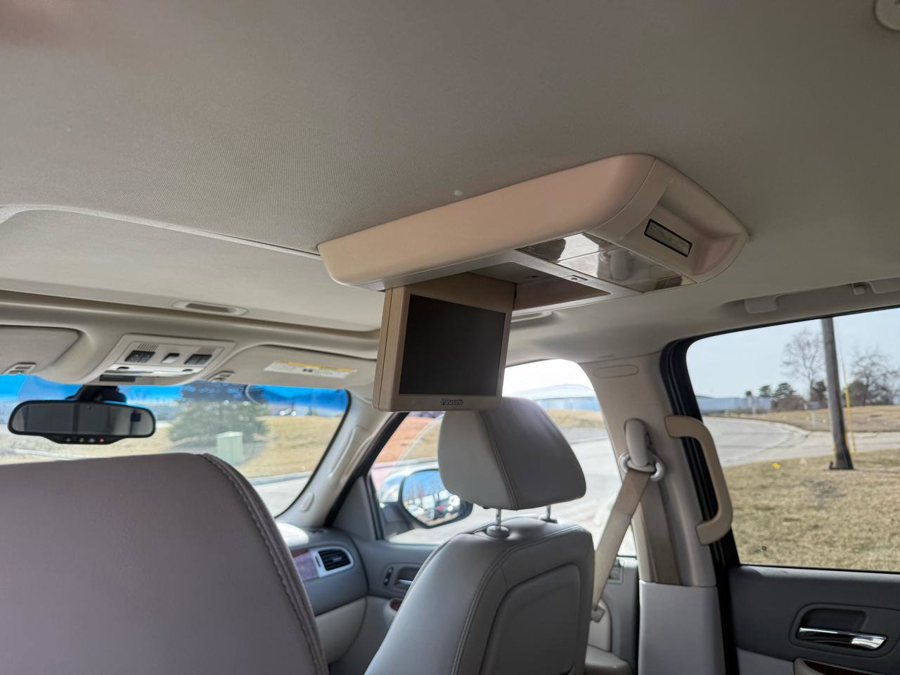 Used 2007 Chevrolet Suburban LT w/ LT Preferred Equipment Group image 17