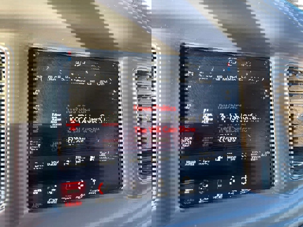 Used 2023 Dodge Charger SXT image 12