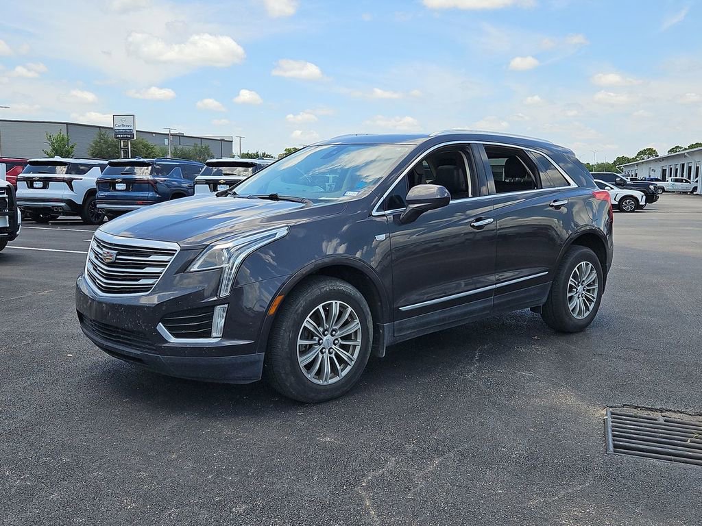 Used 2017 Cadillac XT5 Luxury w/ Driver Awareness Package FWD image 2