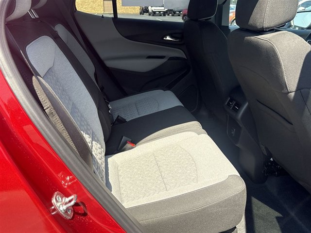 Certified 2024 Chevrolet Equinox LT w/ LPO, Floor Liner Package FWD image 25