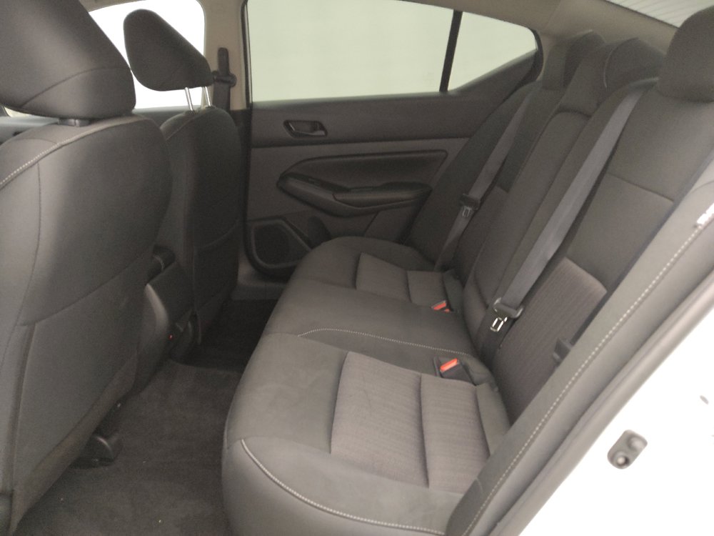 Used 2024 Nissan Altima 2.5 SV w/ SV Premium Package FWD image 18