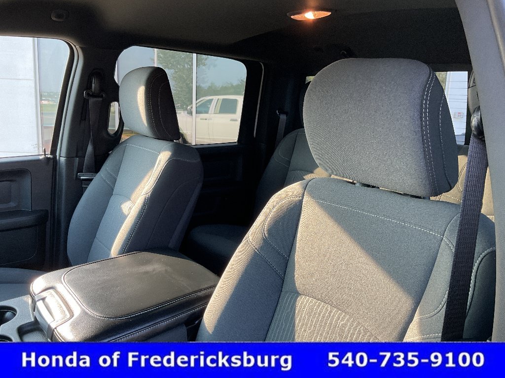 Used 2024 RAM 2500 Tradesman w/ Chrome Appearance Group AWD/4WD image 24