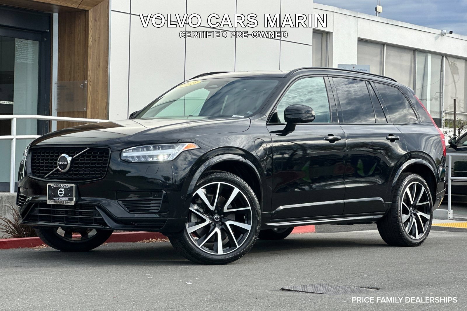 Used 2023 Volvo XC90 T8 Ultimate w/ Lounge Package