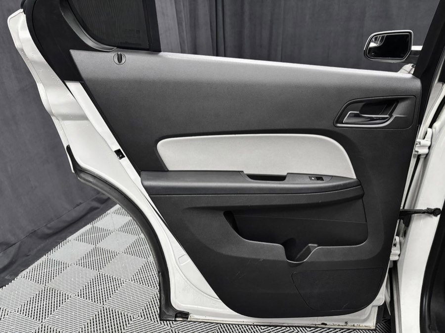 Used 2013 Chevrolet Equinox LT image 25