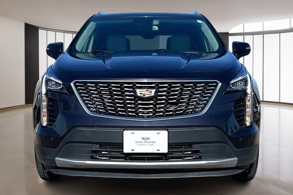 Used 2023 Cadillac XT4 Premium Luxury image 3