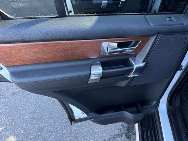 Used 2015 Land Rover LR4 HSE AWD/4WD image 29