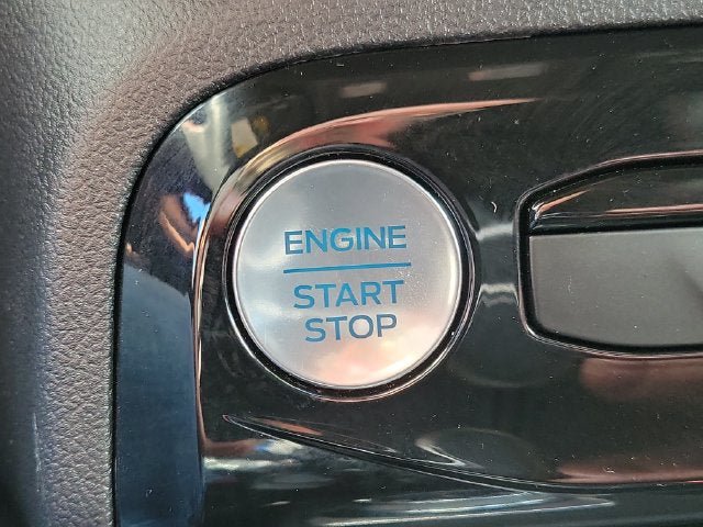 Used 2024 Ford Escape ST-Line w/ Tech Pack #1 AWD/4WD image 18