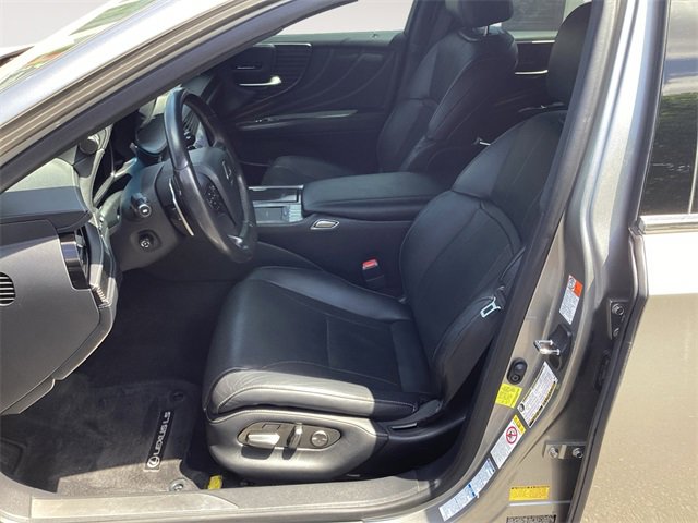 Used 2019 Lexus LS 500 AWD w/ Accessory Package (Z2) image 9