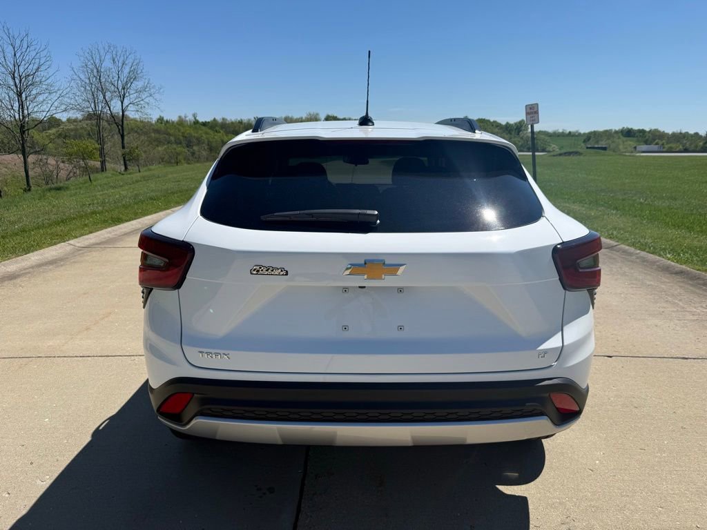 New 2026 Chevrolet Trax LT FWD image 4