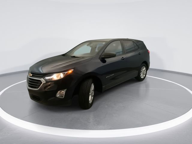 Used 2020 Chevrolet Equinox LS w/ LS Convenience Package image 2