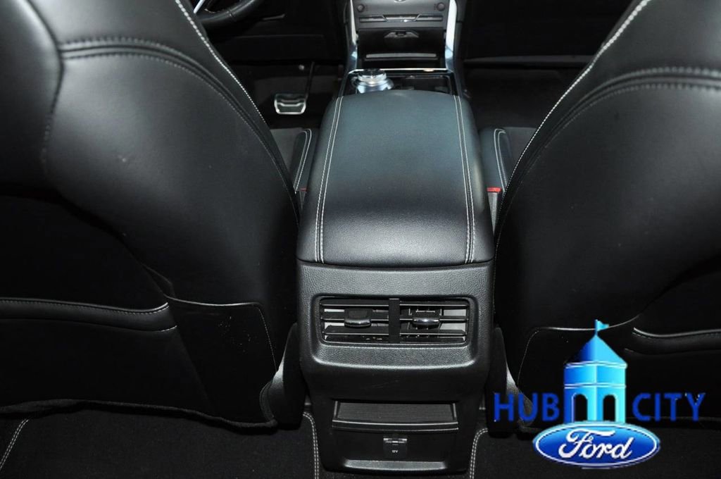 Used 2019 Ford Edge ST image 21