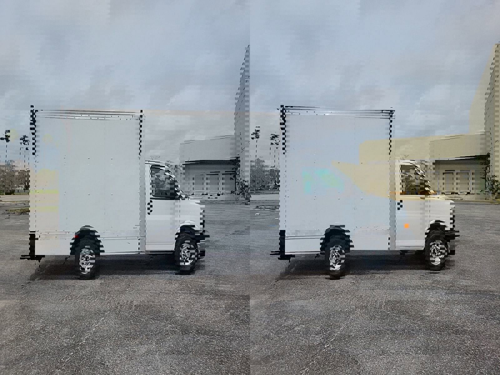 Used 2023 GMC Savana 3500 w/ Power Convenience Package image 4