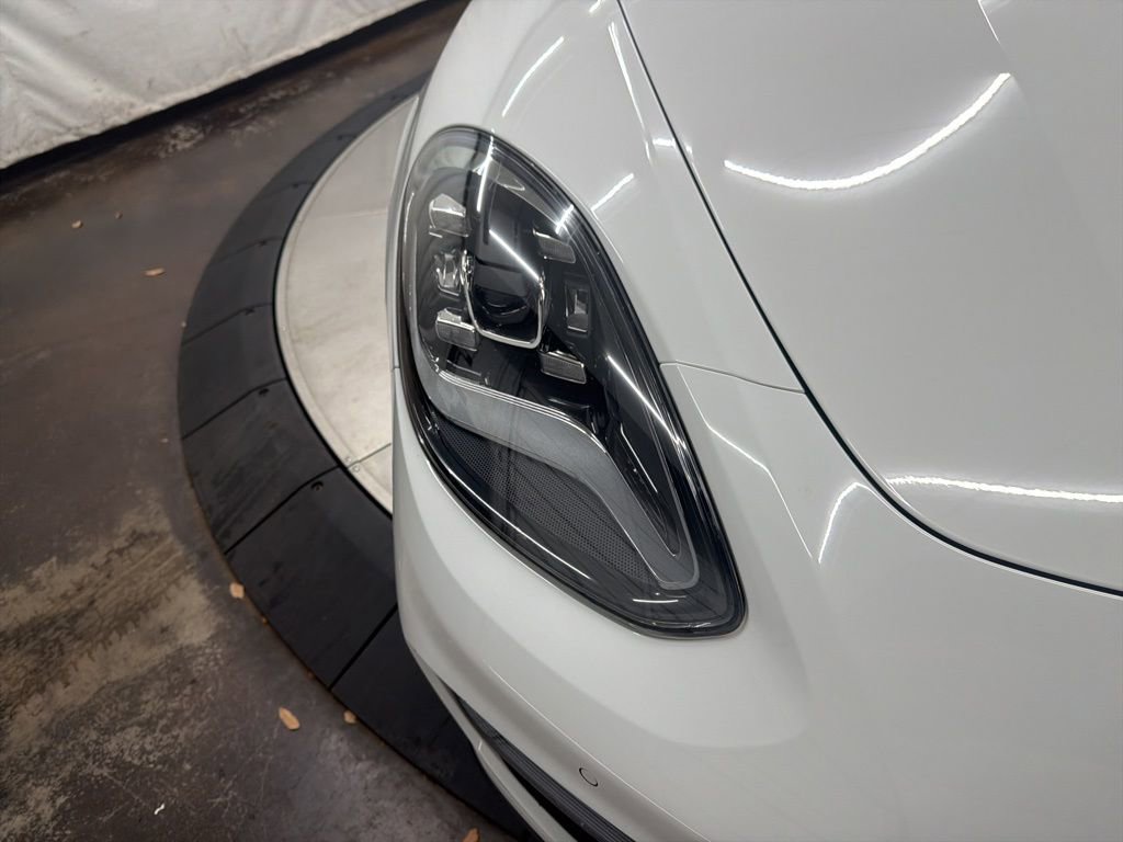 Used 2021 Porsche Panamera image 11