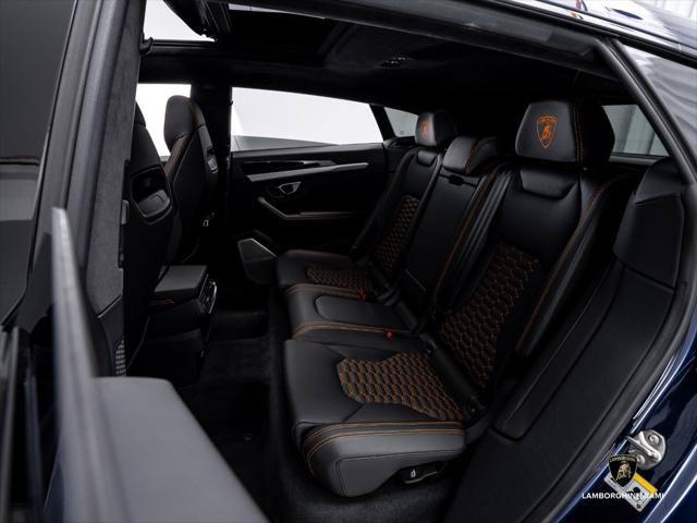 Used 2020 Lamborghini Urus AWD/4WD image 49