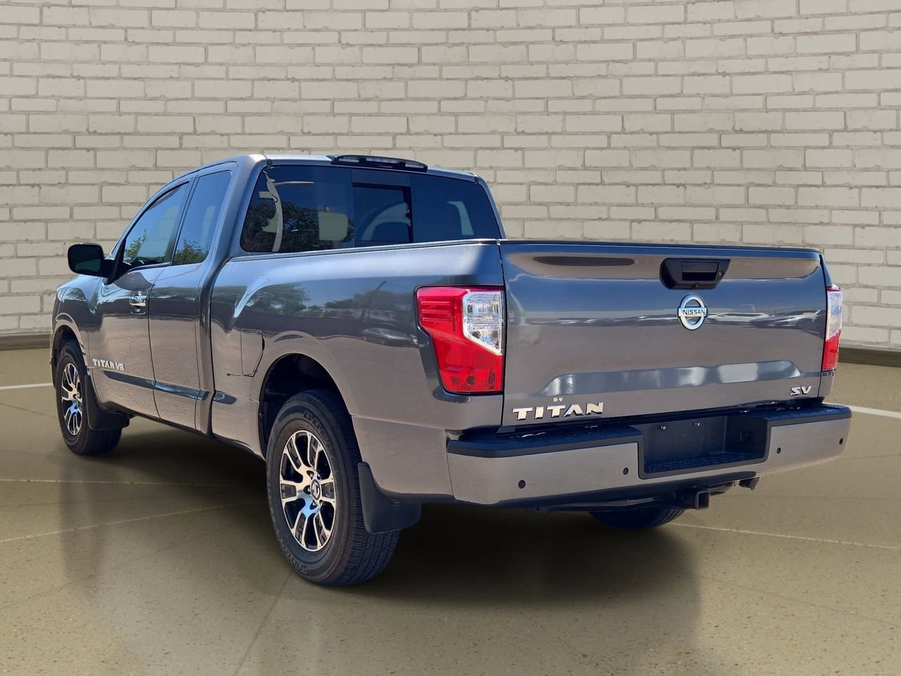 Used 2020 Nissan Titan SV RWD image 7