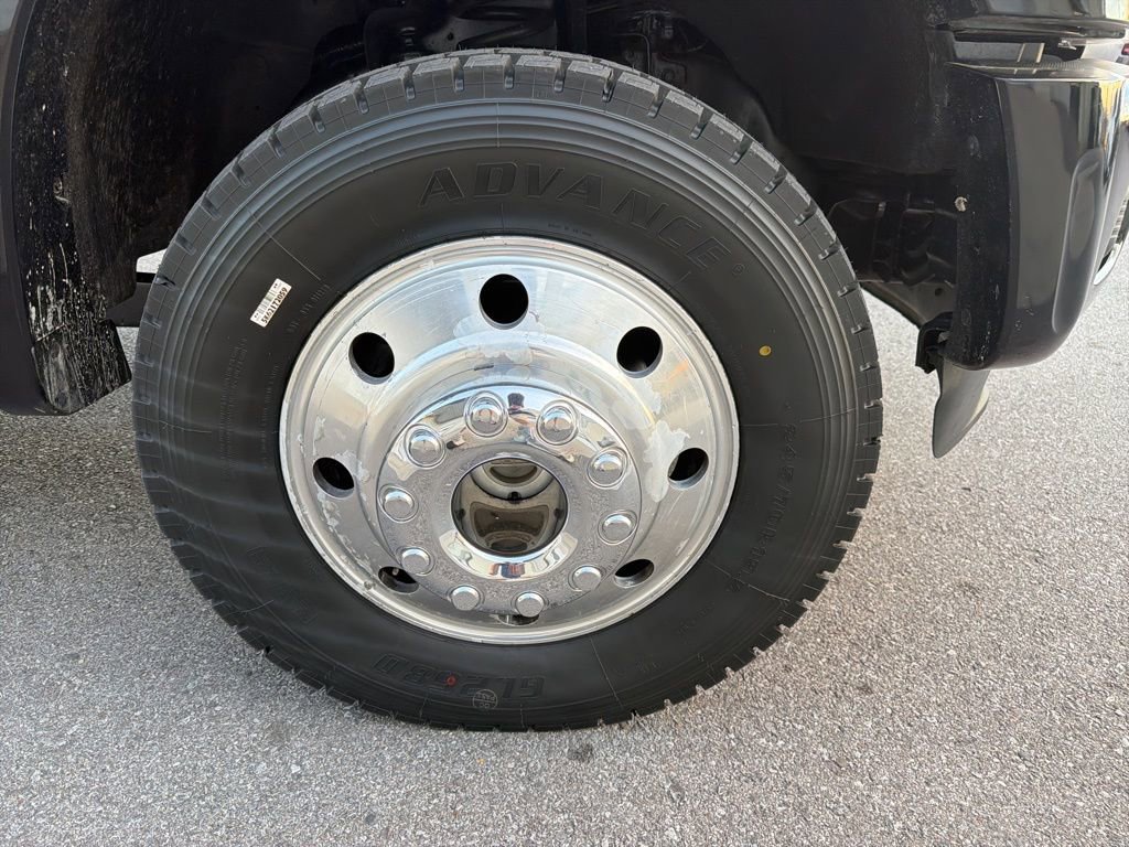 Used 2016 Ford F450 Platinum w/ FX4 Off Road Package AWD/4WD image 14