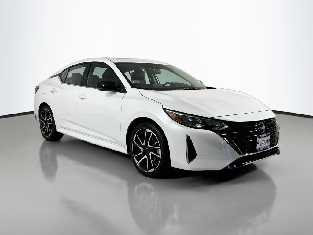 Used 2024 Nissan Sentra SR w/ SR Premium Package FWD image 4