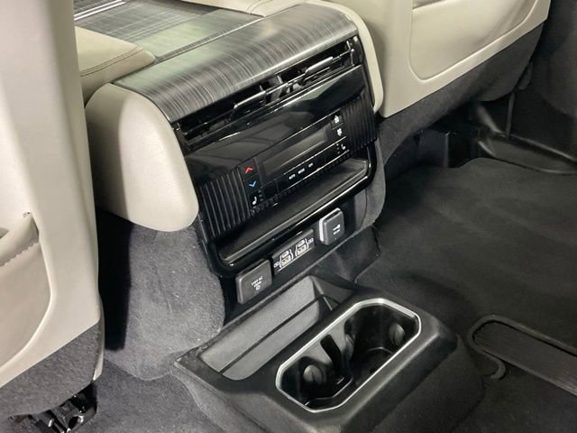 Used 2024 Jeep Wagoneer L Series III w/ Premium Group I AWD/4WD image 21