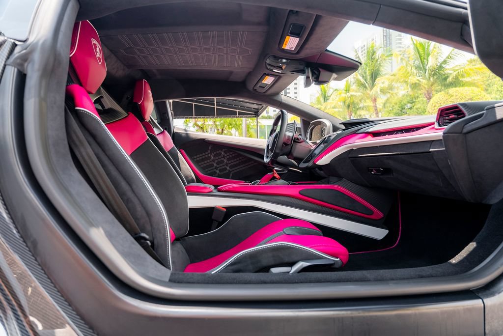 Used 2025 Lamborghini Revuelto AWD/4WD image 77