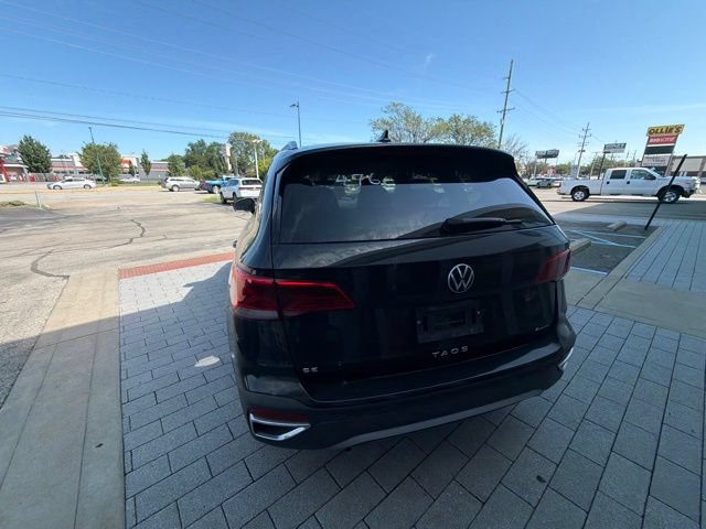 Used 2024 Volkswagen Taos SE FWD image 18